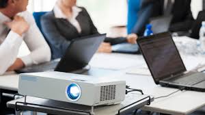 Short Throw vs Long Throw Projectors